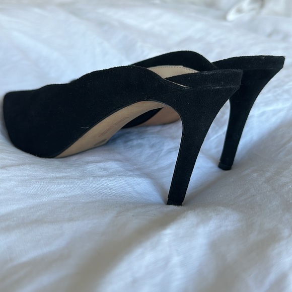 Vince Camuto black suede, kitten heel - Picture 5 of 7